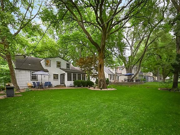 4th image of 4525 W 74th Pl