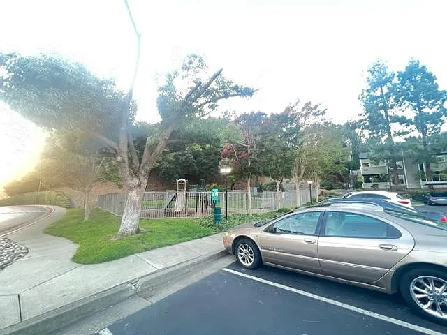 600 Canyon Oaks Dr #F — Photo 42