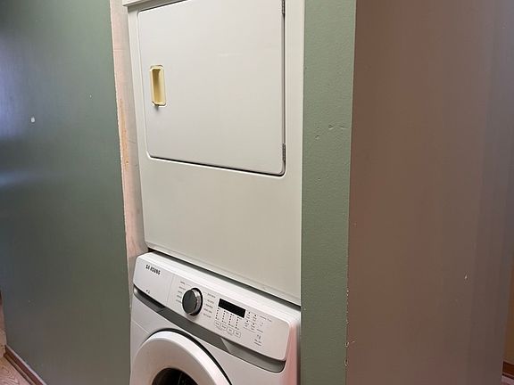 5th image of 727 S Ashland Ave APT C