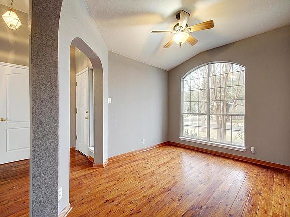 5th image of 5043 Cleves St