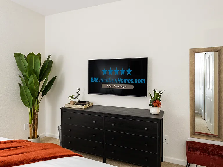 Bedroom 2: Smart TV
