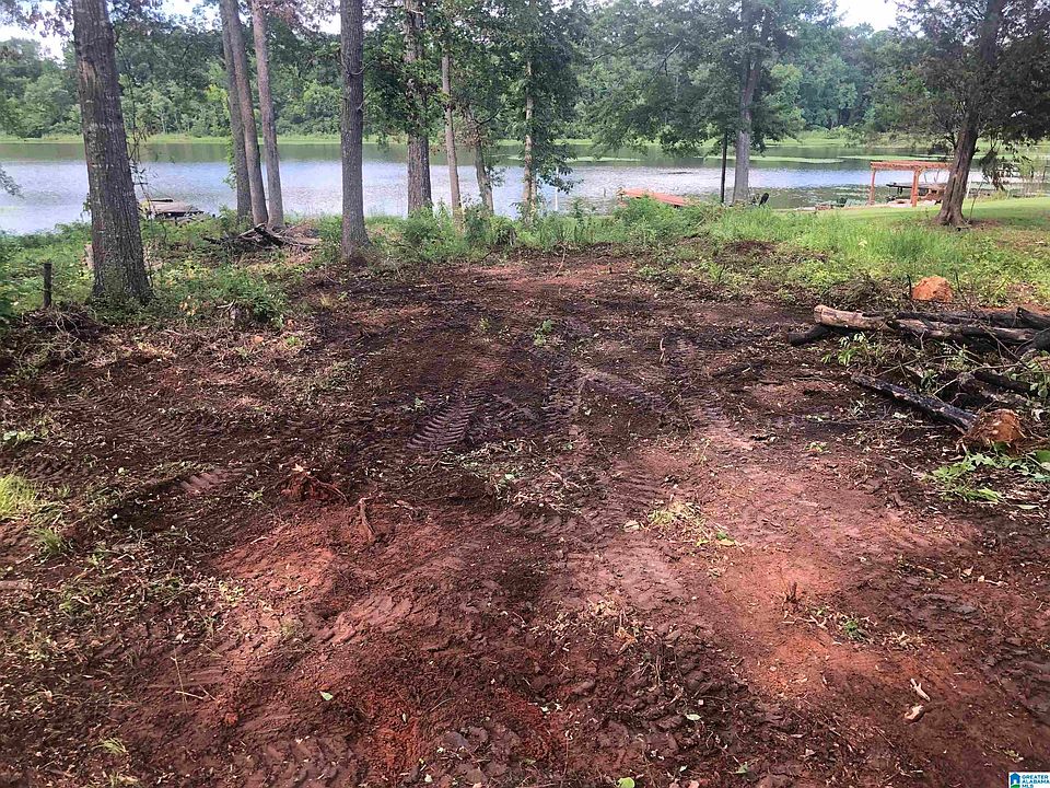 2nd image of 6 Crabapple Ln