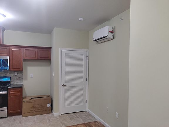 4th image of 228 Fairmount Ave Floor 1