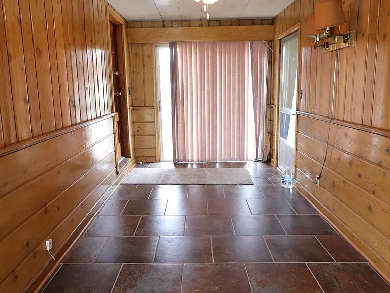 3156 Conlin Dr — Photo 13
