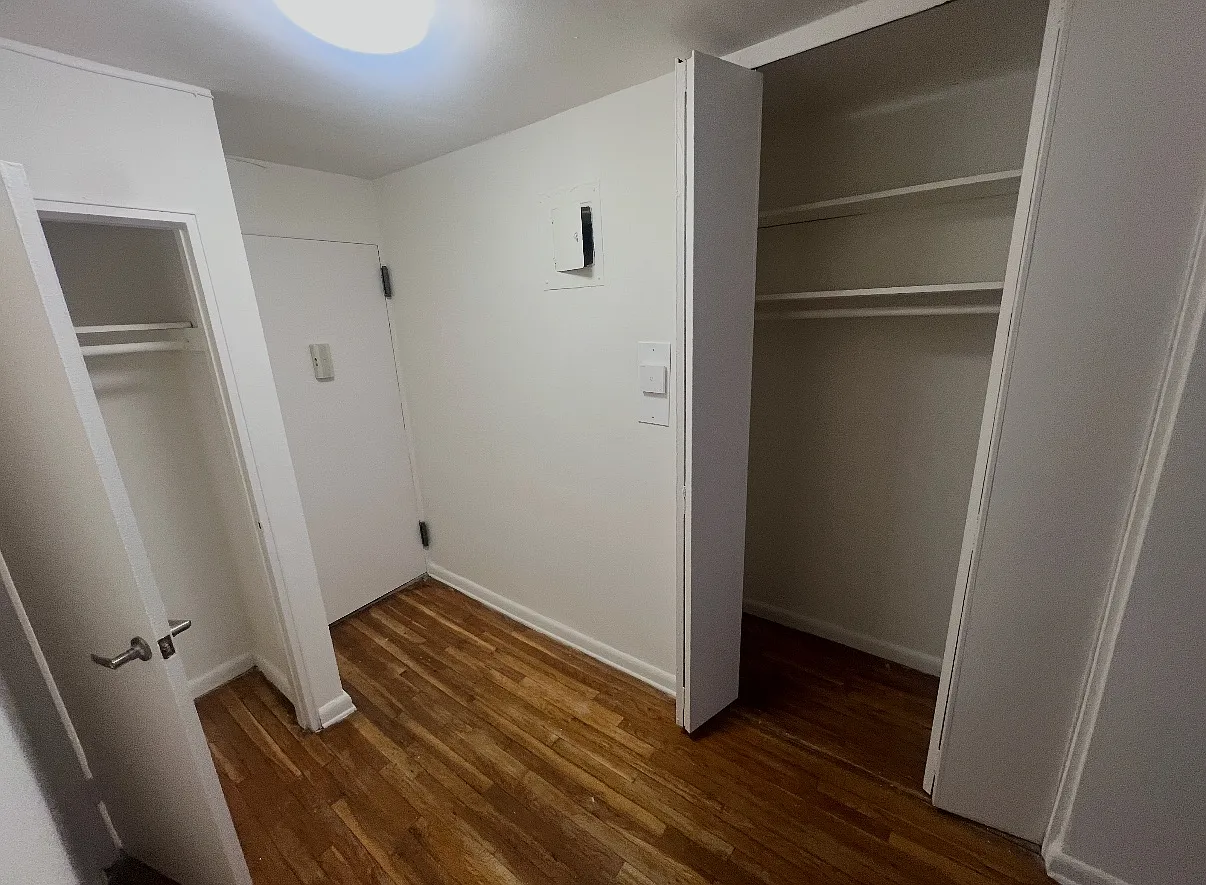 2 bed, 900 sqft, $2,549 — Photo 4