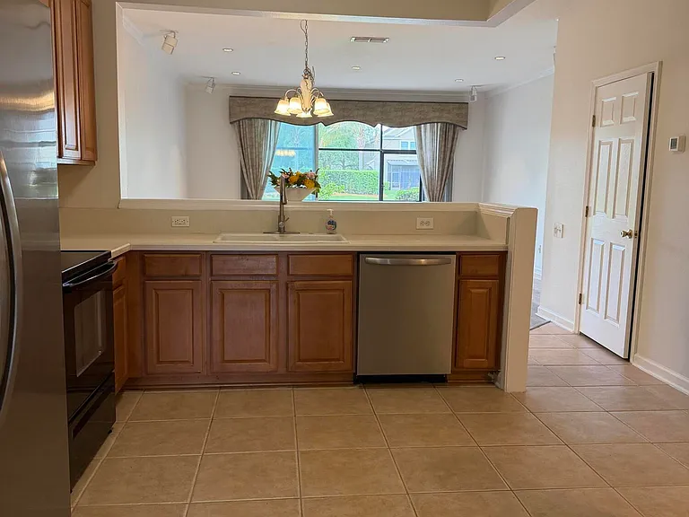 7584 Red Crane Ln — Photo 7