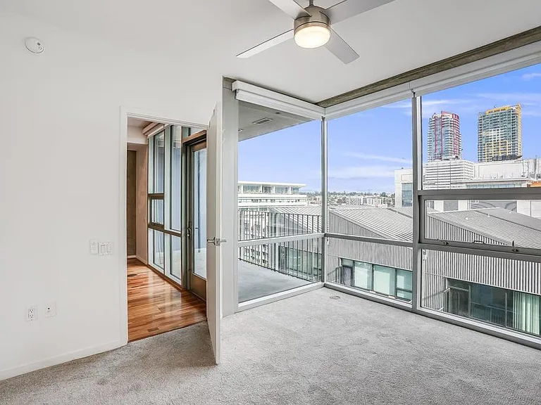 321 10th Ave #1303 — Photo 20