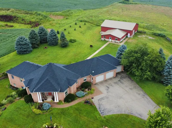10599 State Highway 56, Le Roy, MN 55951