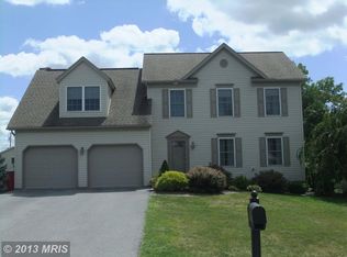 13122 Whispering Spring Dr, Greencastle, PA 17225