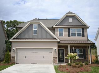 2932 Flat Rock Dr, Winston Salem, NC 27127