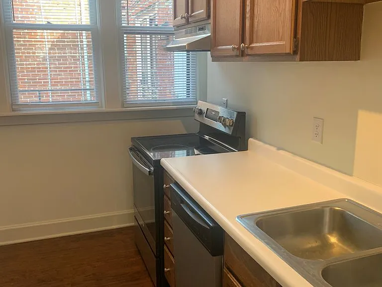 714 N High St — Photo 17