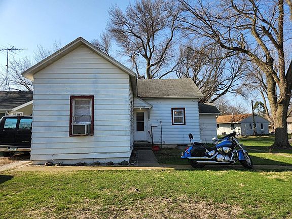 2nd image of 709 Gishwiller St