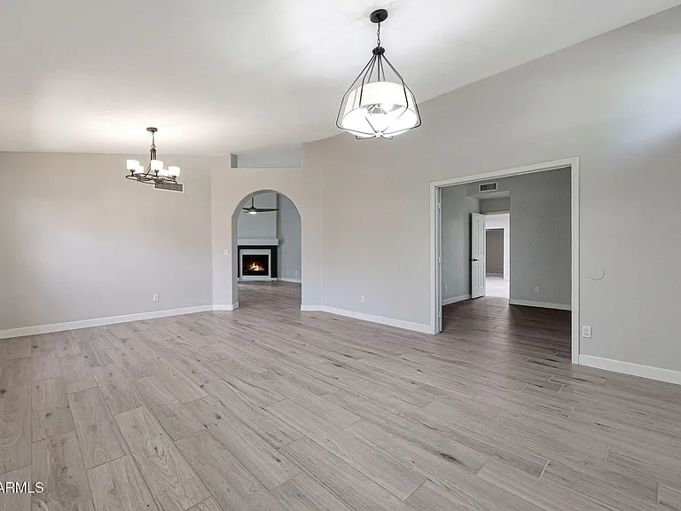 14215 N 56th Pl — Photo 13