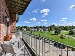 5128 W Blue Mound Rd UNIT 301, Milwaukee, WI 53208