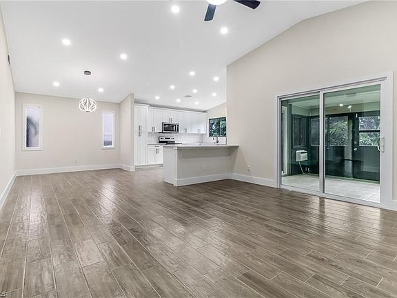 5th image of 6466 Royal Woods DR
