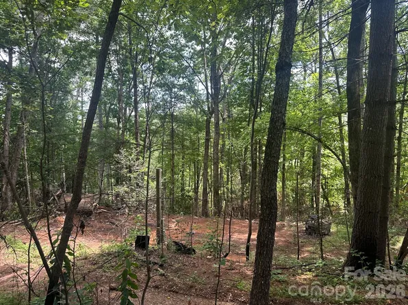 210/240 Gobbler Cir, Horse Shoe, NC 28742