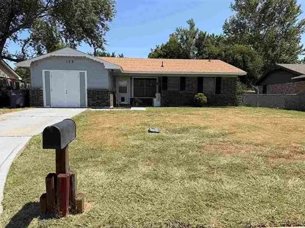 128 NE English St, Lawton, OK 73507