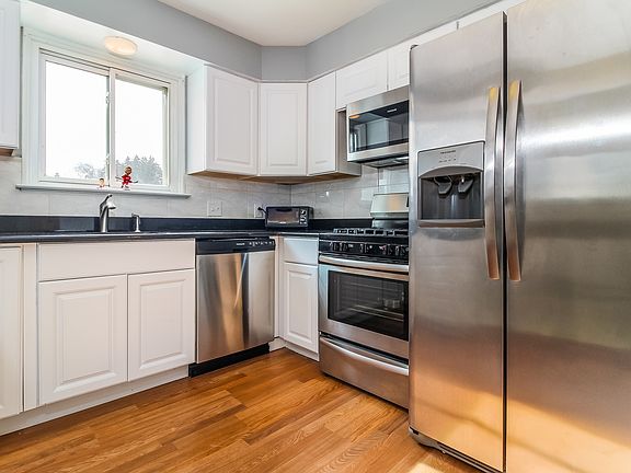 3rd image of 3367 Ellenboro Dr