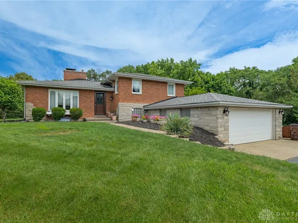 1182 Westridge Rd, Dayton, OH 45459