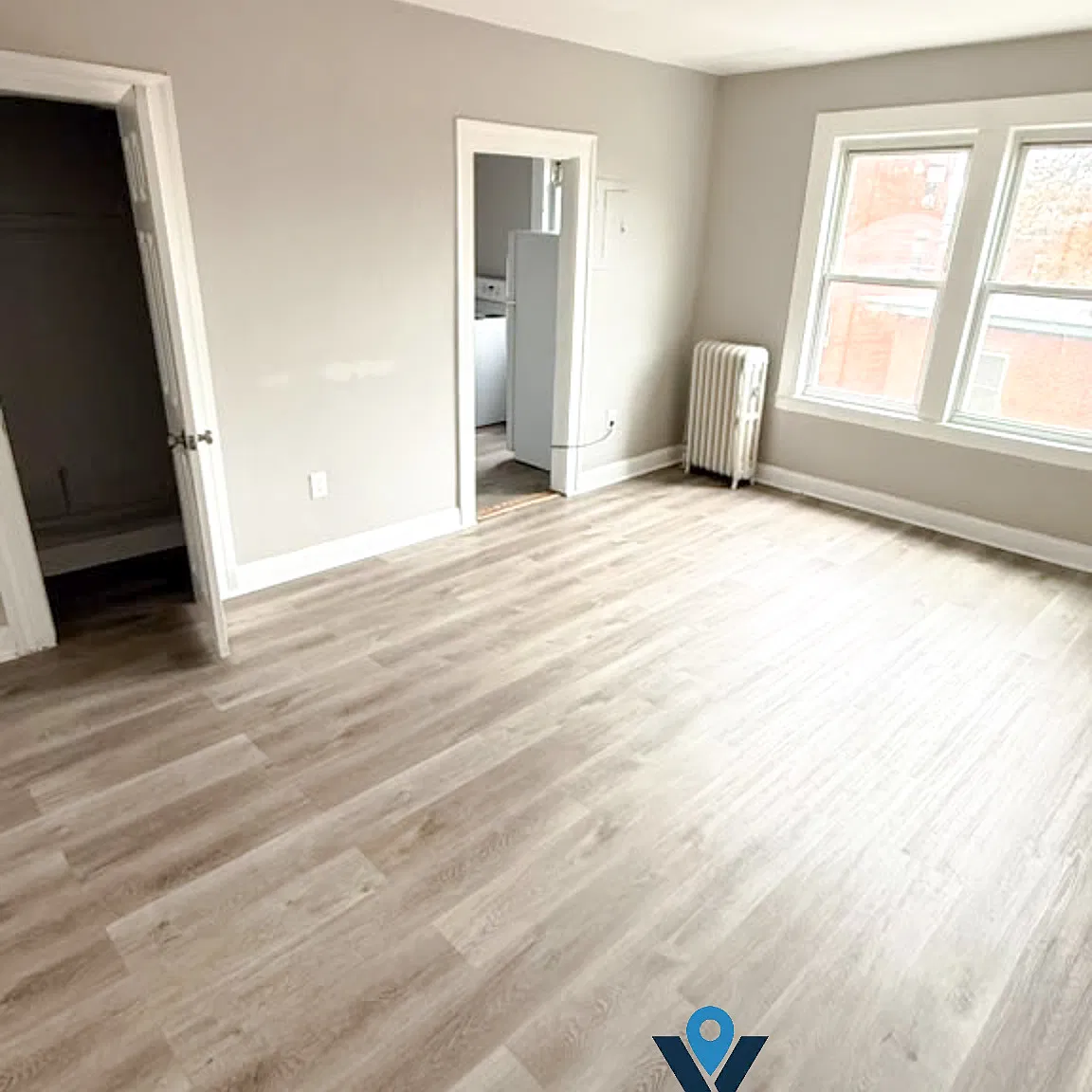 3 bed, 950 sqft, $1,550 — Photo 3