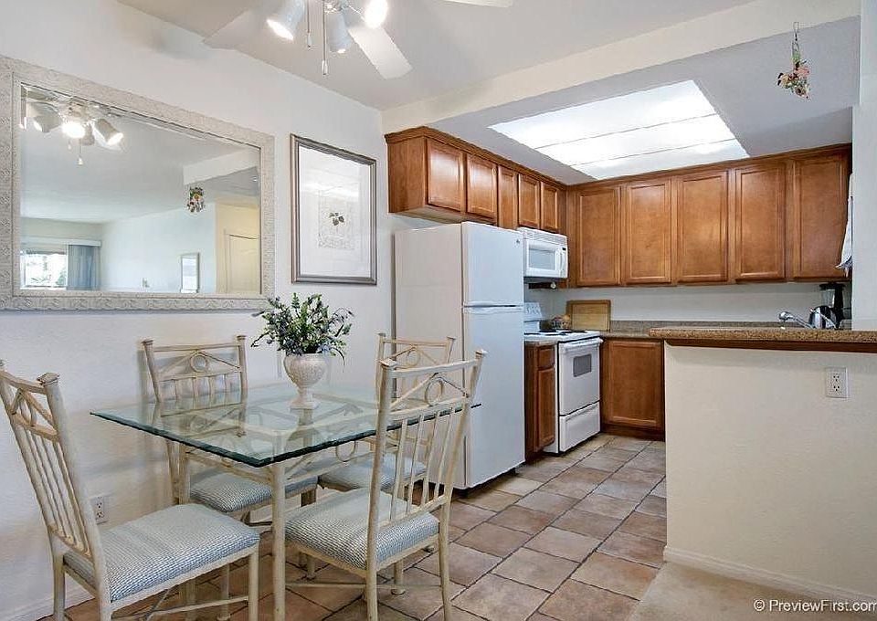 1st image of 432 Edgehill Ln #Upstairs