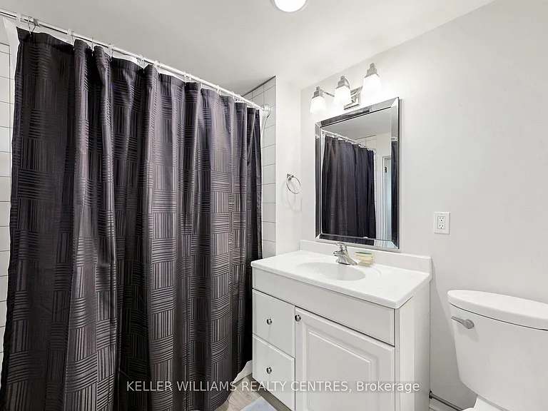 185 Newton St #LOWER — Photo 27