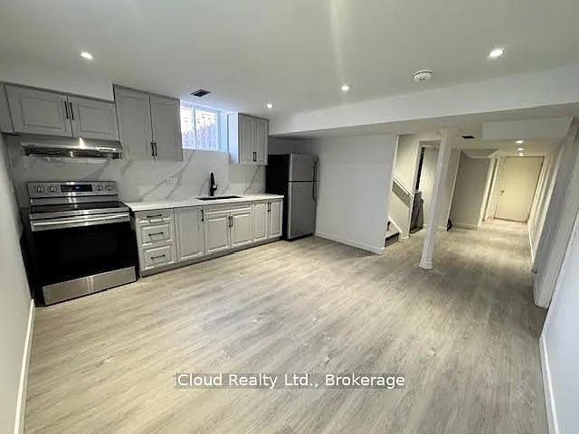 Photo 1 of 13 - 28 Tianalee Cres #BASEMENT - Brampton, ON Primary Photo - 28 Tianalee Cres #BASEMENT