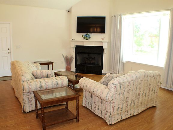 3rd image of 1039 Shady Pine Ct