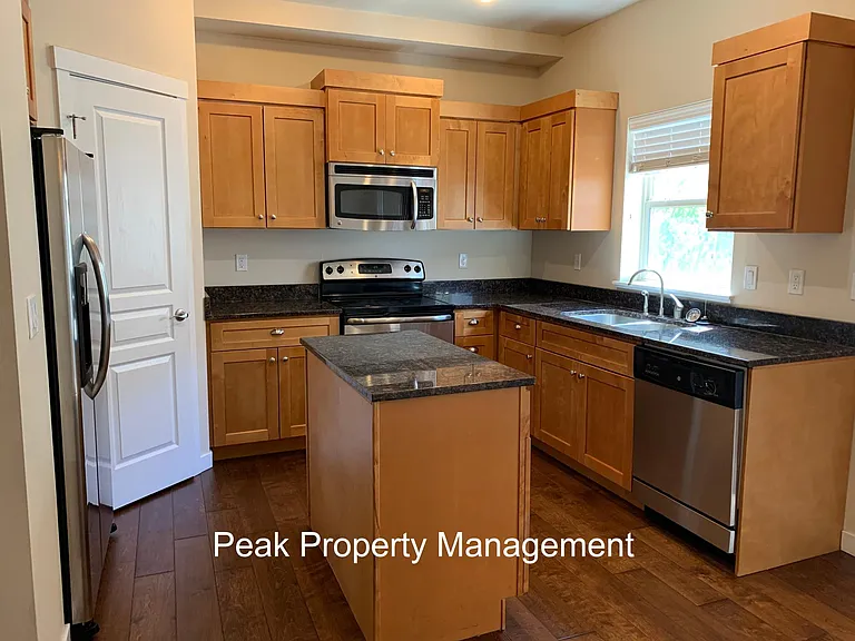 8786 W Pine Valley Ln — Photo 4