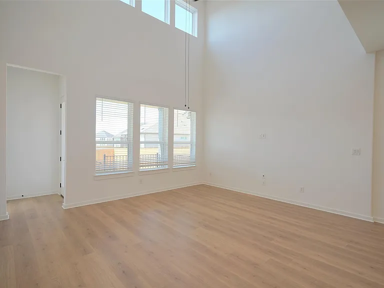 1250 N Roger Hanks Pkwy — Photo 5