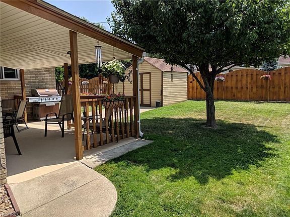 3rd image of 1709 Winchester Dr