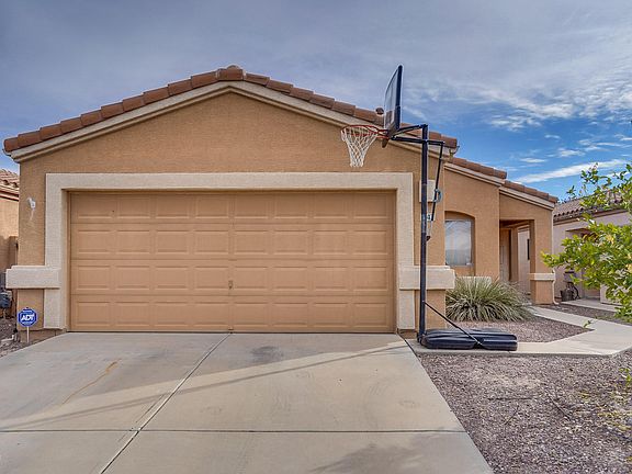 2nd image of 1543 S Dakota Sky Ct
