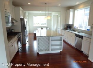 818 Lyons Ave NE, Renton, WA 98059