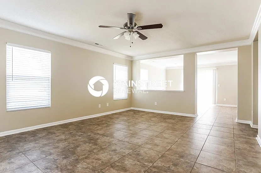 218 Lodestone Dr — Photo 2