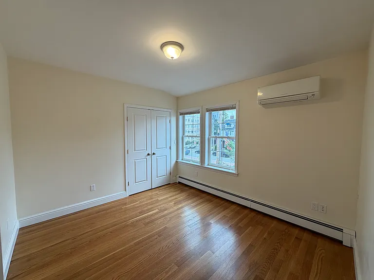222 Massachusetts Ave — Photo 5
