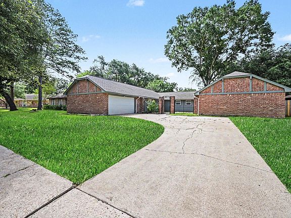 3rd image of 12615 Amado Dr