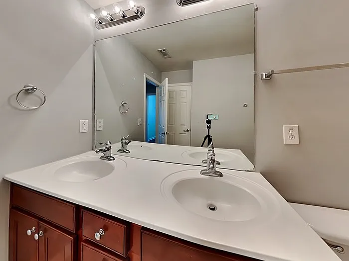 755 Earlham Dr — Photo 20
