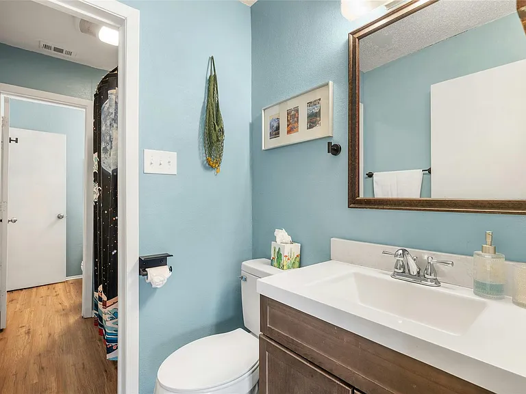 2523 E Stassney Ln — Photo 20