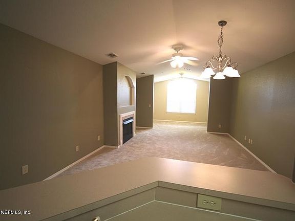 5th image of 13810 N Sutton Park Dr #1235