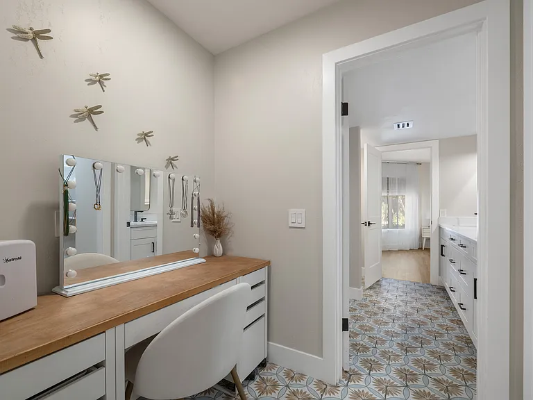 20 Shadow Rock Dr — Photo 27