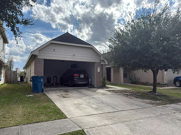 3rd image of 843 Sun Prairie Dr