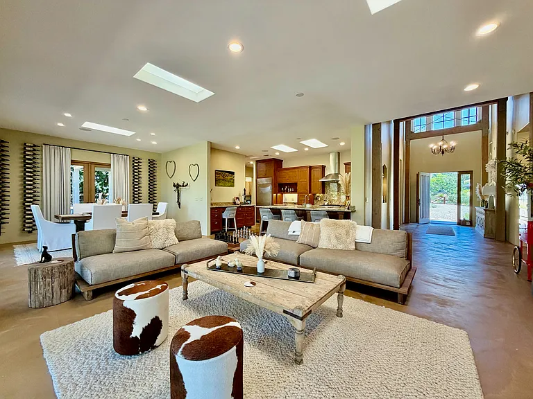 4181 Silverado Trl — Photo 12