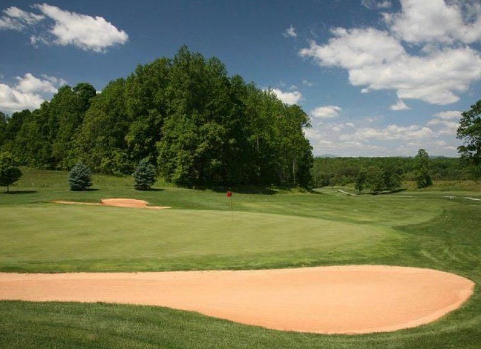 2nd image of 15 Bermuda Dr