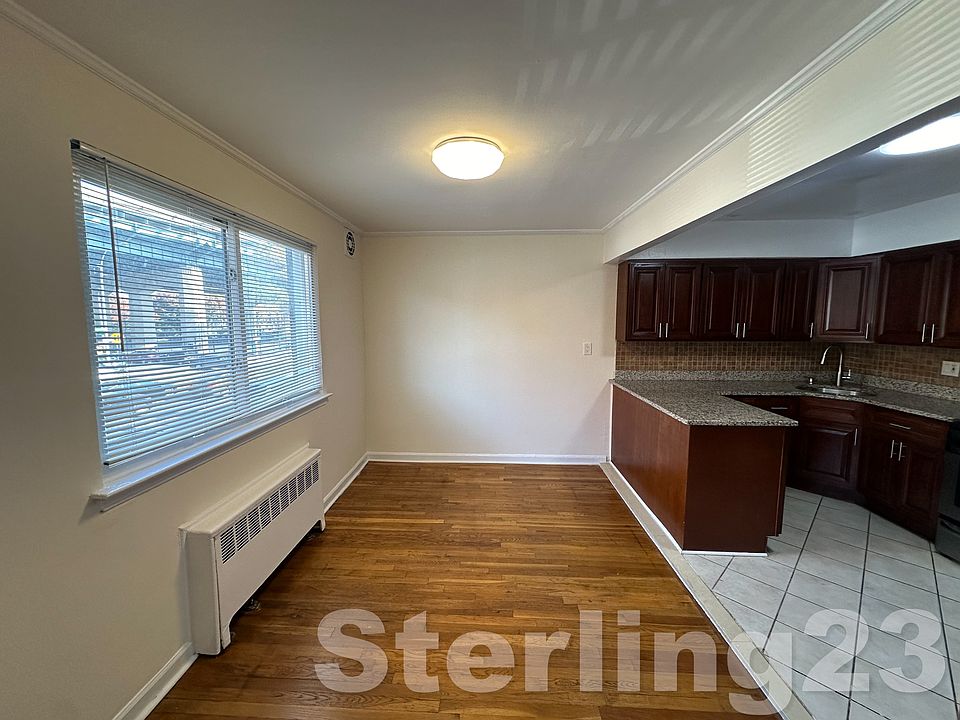 1st image of 21-24 Hoyt Ave S #2G