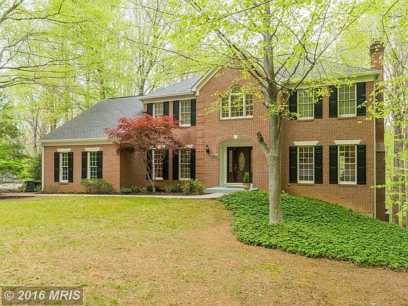 2nd image of 10892 Woodleaf Ln