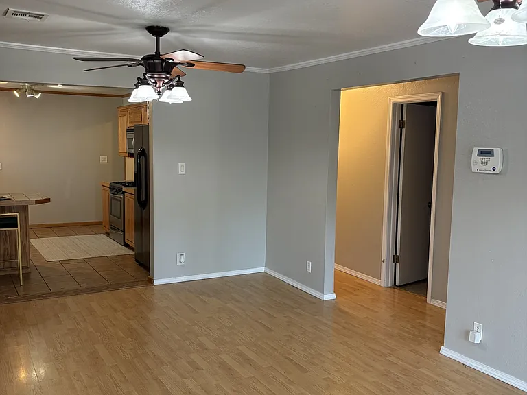 3408 E 4th Pl — Photo 8