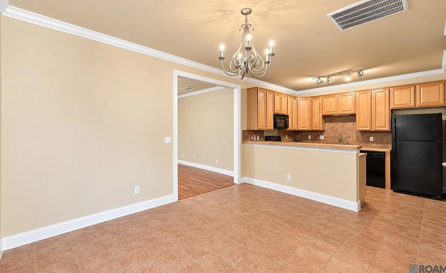 3 bed, 1500 sqft, $1,600 — Photo 4