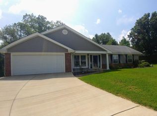 307 Universal Dr, Saint Peters, MO 63376