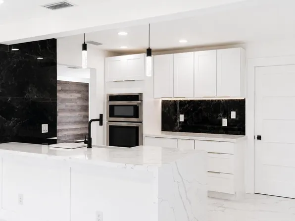 1009 Leisure Lane, Boynton Beach, FL 33426