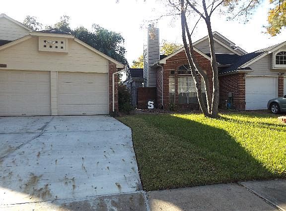 2nd image of 16007 Glenbrook Knoll Ln